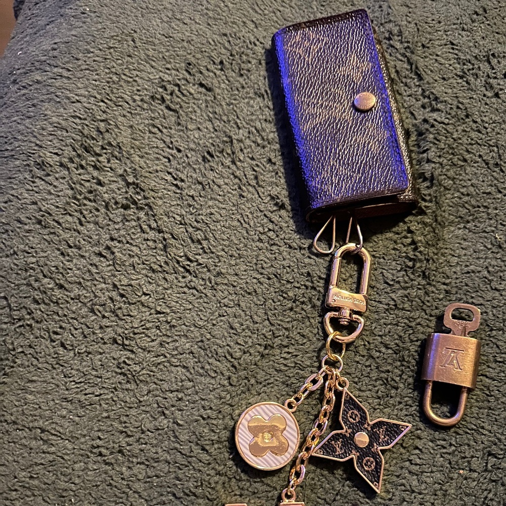 Authentic Louis Vuitton Key case & Lock and Key